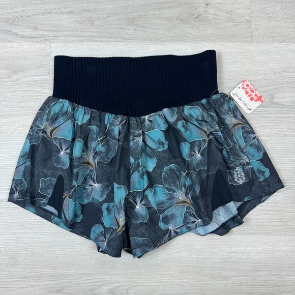 Free People Movement Carpe Diem High Waisted Shorts Size Medium Midnight Floral - Picture 5 of 6